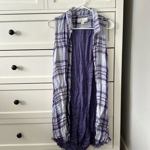 Pink/purple plaid lightweight vest. Size small.